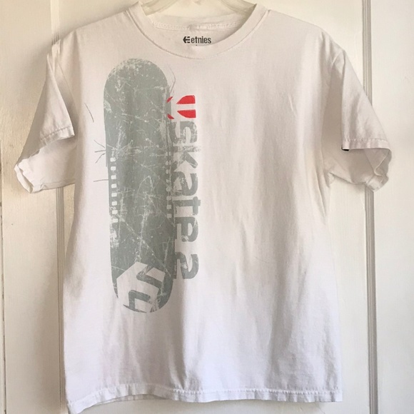 Etnies Other - Etnies Classic Graphic Skateboard Tee Size M to L